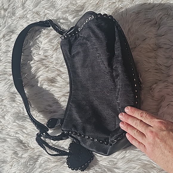 DiorAuthentic DIOR Diorissimo Black Scallop Shoulder Bag - Picture 4 of 7